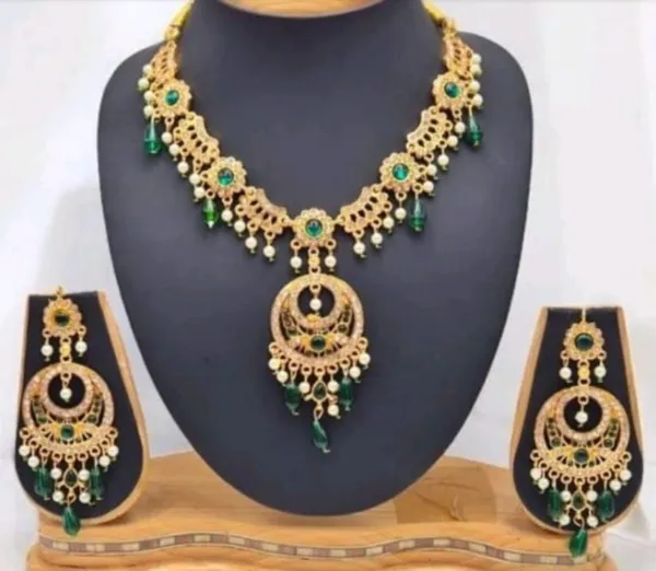 Green_Alloy_Emerald_Green_Stone_Design_Necklace_Set_With_Earring_For_Women_&_Girls