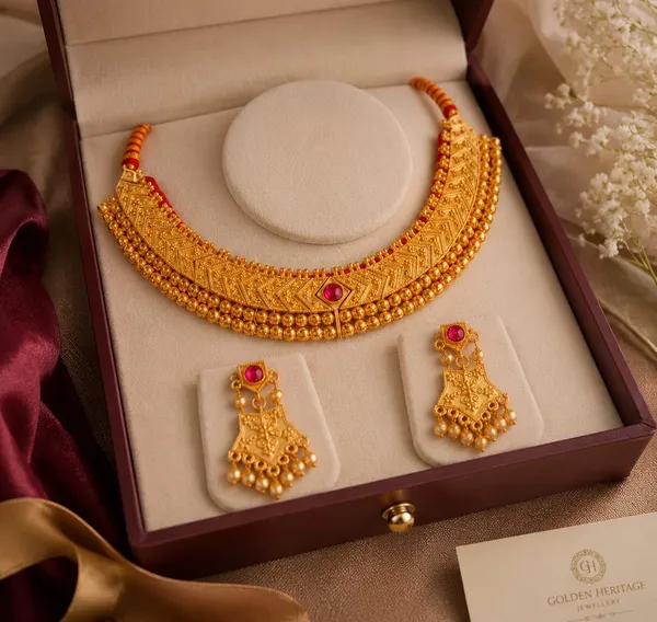 Elegant_Traditional_Golden_Necklace_Set_Women_&_Girls