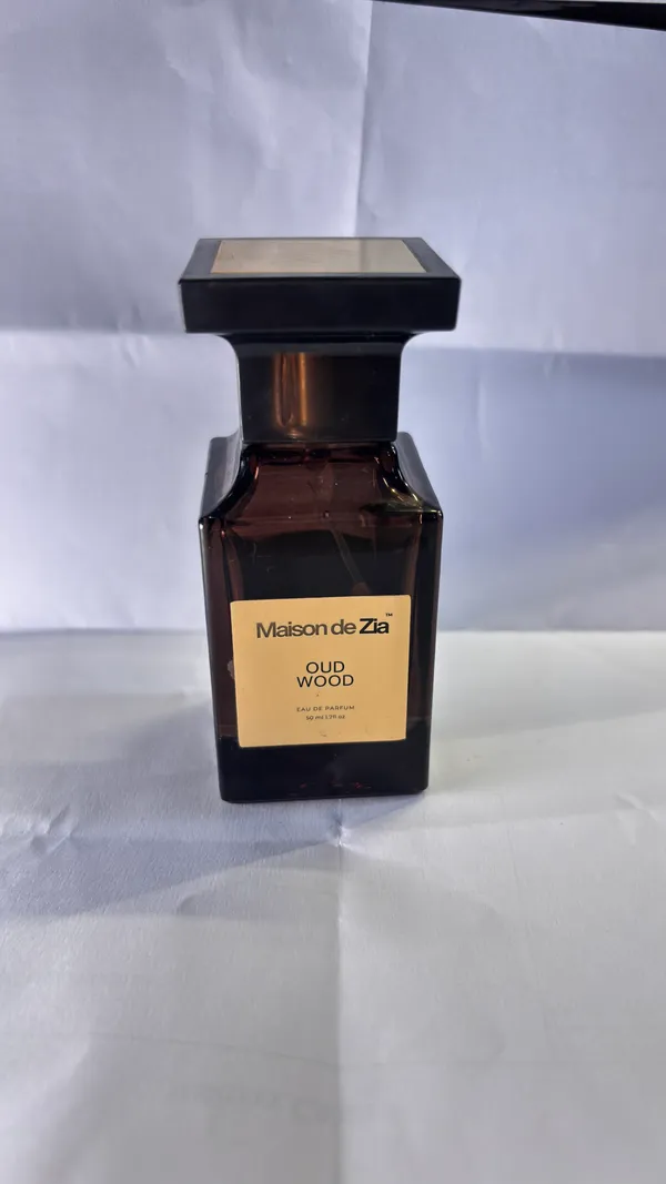 Oud_Wood_Perfume