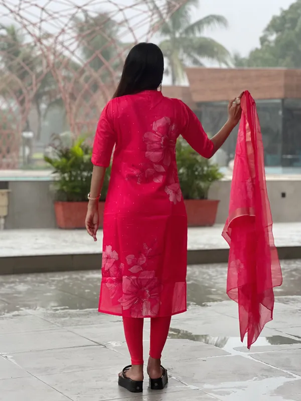 Rani_Chanderi_Silk_Premium_&_Elegant_Straight_Kurti_With_Dupatta_Set_For_Women