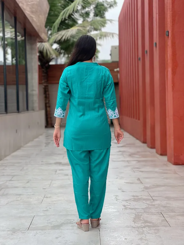 Rama_Cotton_Slub_Premium_&_Elegant_Straight_Kurti_&_Pants_Set_For_Women