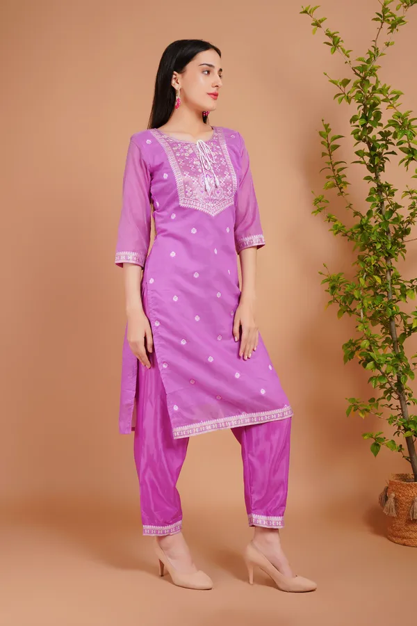 Magenta_Stylish_Elegant_Design_Kurti_With_Pant_&_Dupatta_Set_For_Women