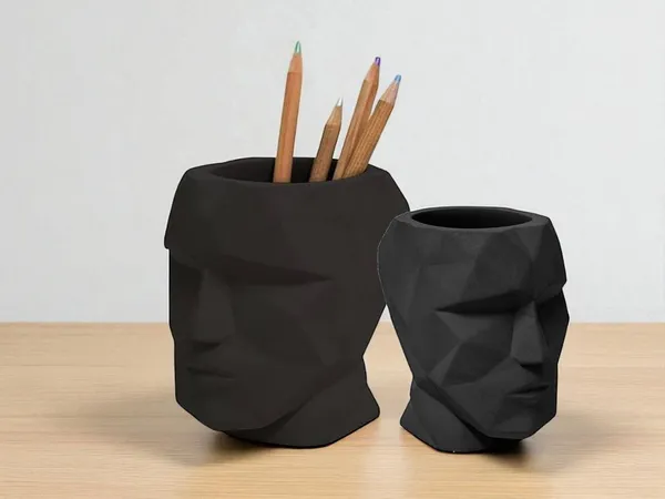 Black_Clay_The_Head_Pen_Container