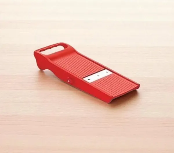 Red_Plastic_Dry_Fruit_&_Vegetable_Slicer_With_Safety_Holder