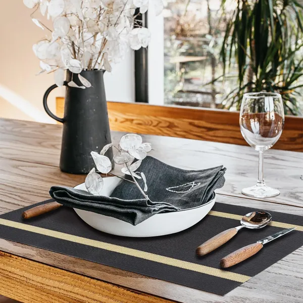 Black_Dining_Table_Placemat_Set_Pvc_Material_NonSlip_Washable_And_Heat_Resistant_Tablemats_Size_45X30Cm_8_Pcs_Placemat