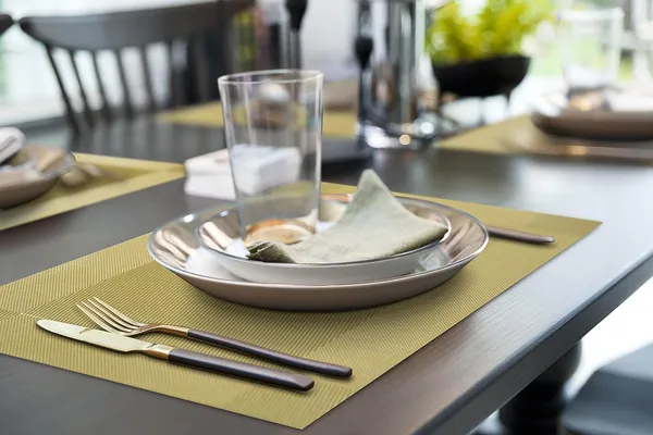 Gold_Dining_Table_Placemat_Set_Pvc_Material_NonSlip_Washable_And_Heat_Resistant_Tablemates_Size_45X30Cm_6_Pcs_Placemat
