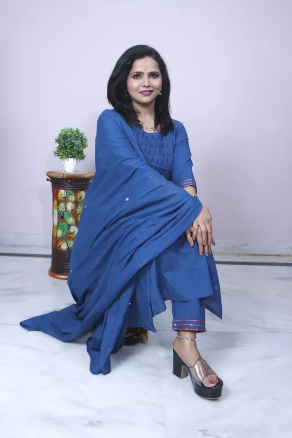 Navy_Blue_Solid_Pleated_Suit_Set_With_Dupatta_For_Women