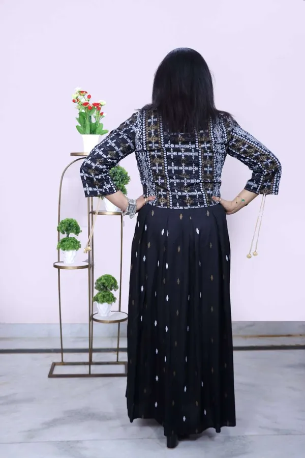 Multicolor_Printed_Maxi_Gown_With_Jacket_Set_For_Women