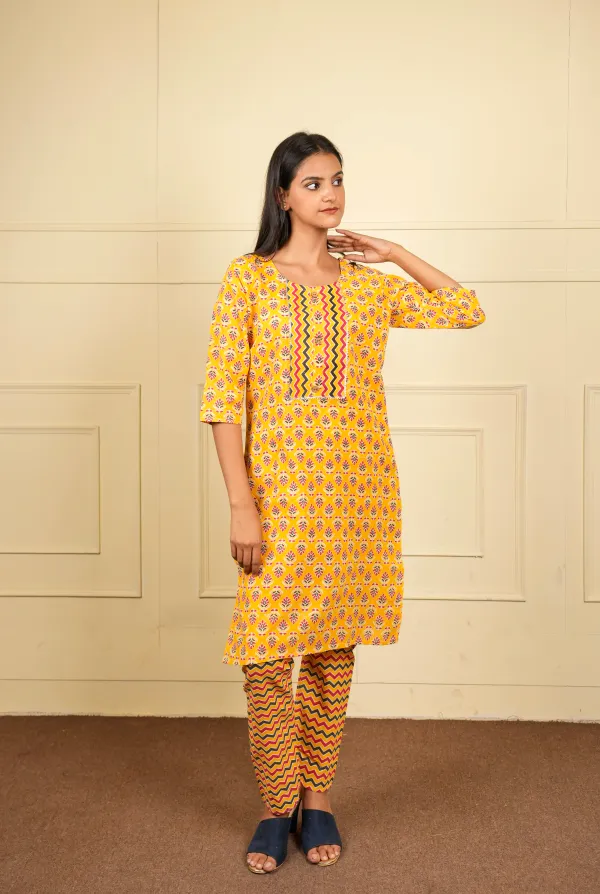 Yellow_Daily/Office_Wear_Kurti_Set_For_Women
