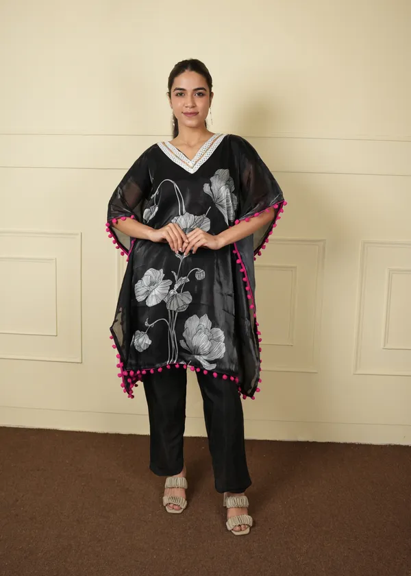 Black_Designer_Kaftan_Set_For_Women