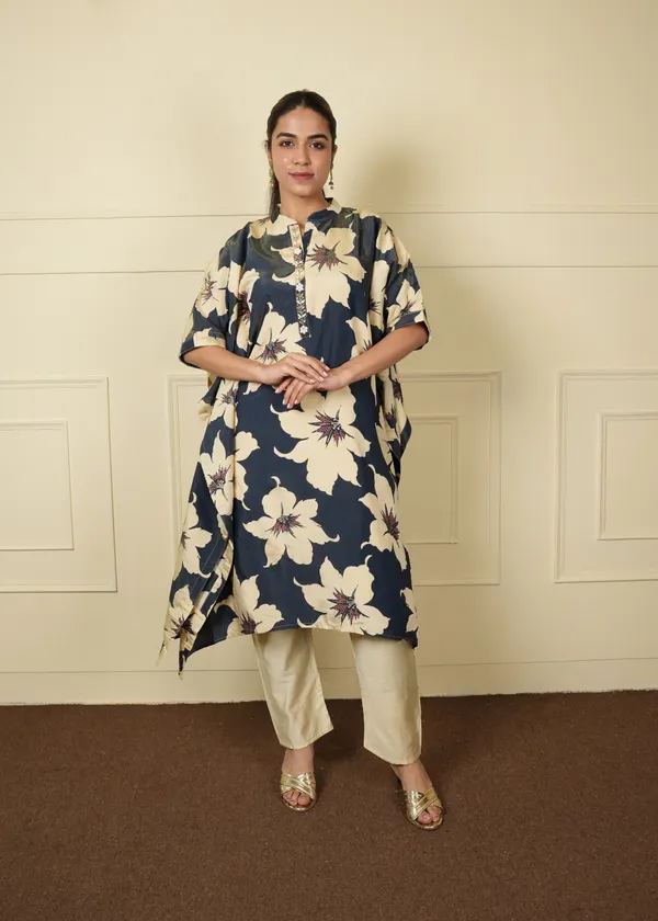 Beige_&_Black_Designer_Kaftan_Set_For_Women