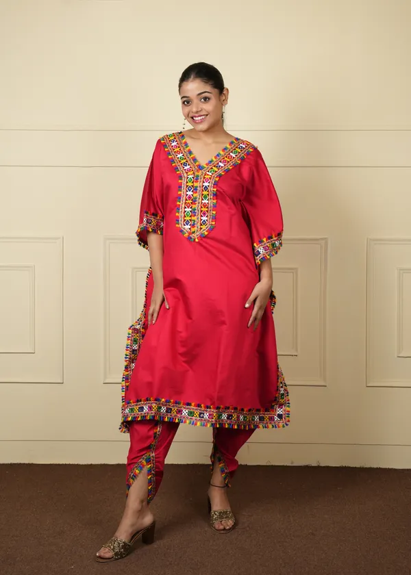 Red_Designer_Kaftan_Set_For_Women