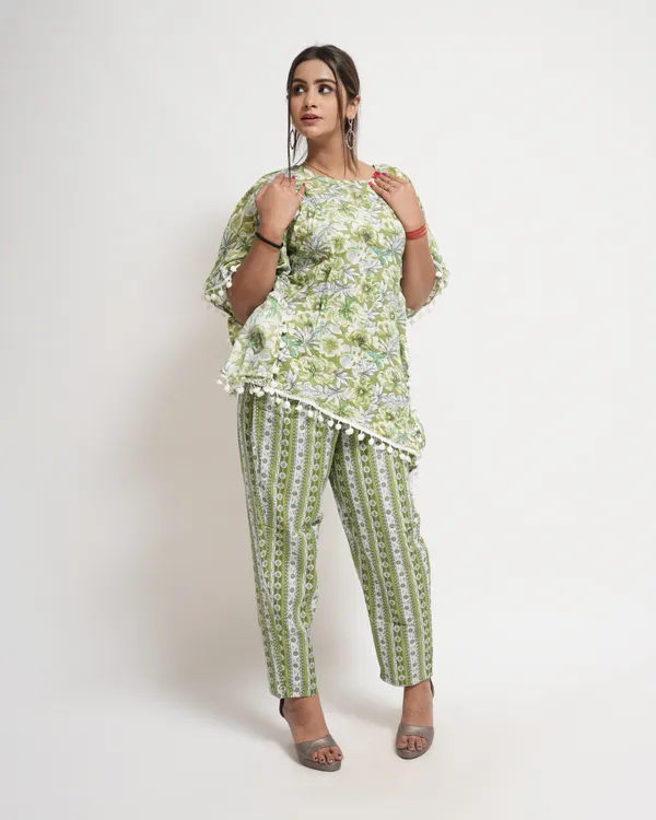 Green_Floral_Trendy_Design_Kaftan_Co-Ord_Set_For_Women