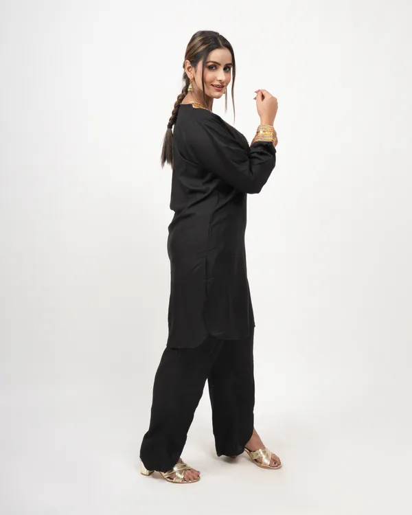 Black_Trendy_Design_Kurti_Pant_Co-Ord_Set_For_Women