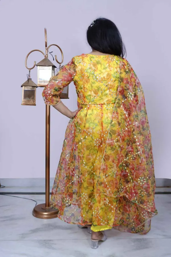 Yellow_Floral_Printed_Suit_Set_With_Dupatta_For_Women