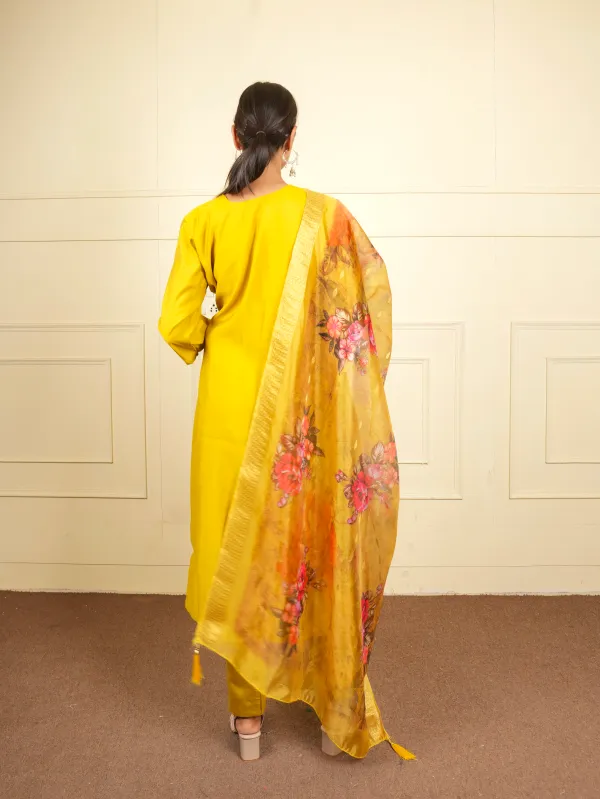 Yellow_Party_Wear_Suit_Set_For_Women