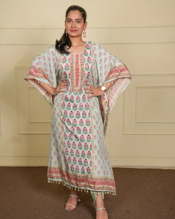 Pastel_Green_Floral_Printed_Kurta_Set_With_Dhoti_Pants_For_Women