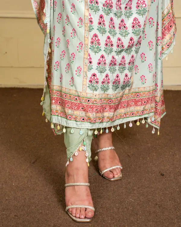 Pastel_Green_Floral_Printed_Kurta_Set_With_Dhoti_Pants_For_Women