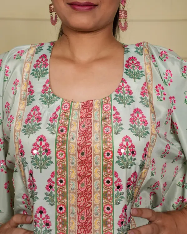 Pastel_Green_Floral_Printed_Kurta_Set_With_Dhoti_Pants_For_Women