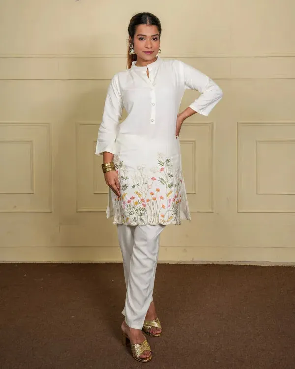 Off_White_Cotton_Silk_Floral_Printed_Kurta_Set_With_Trousers_For_Women
