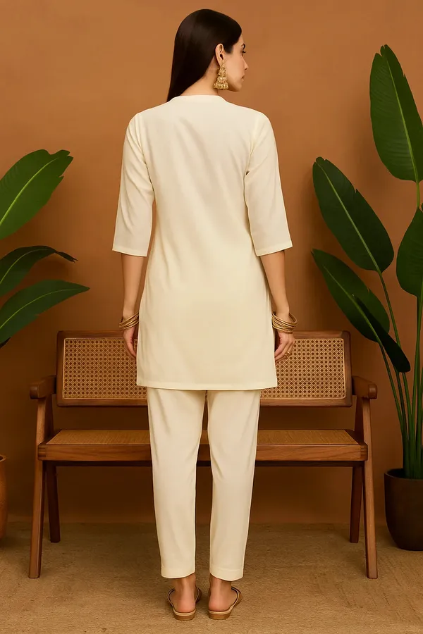 Off_White_Cotton_Silk_Floral_Printed_Kurta_Set_With_Trousers_For_Women