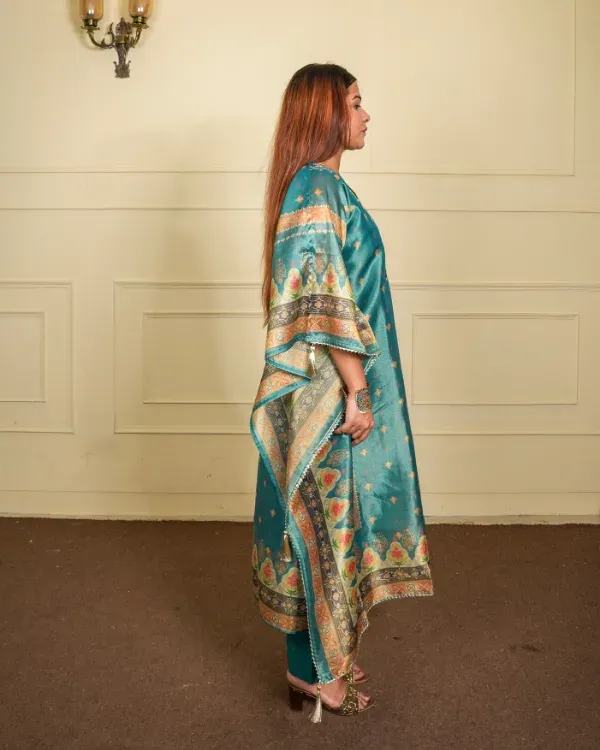 Teal_Silk_Blend_Embroidered_Kurta_Set_For_Women