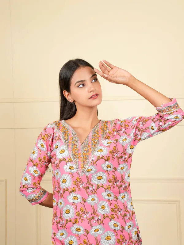 Pink_Trending_Kurti_-_Set_For_Women