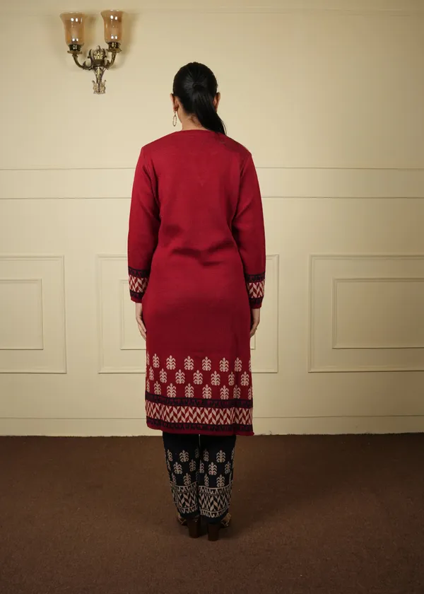 Maroon_&_Blue_Cotton_Silk_Kurta_Trouser_Woolen_Set_For_Women