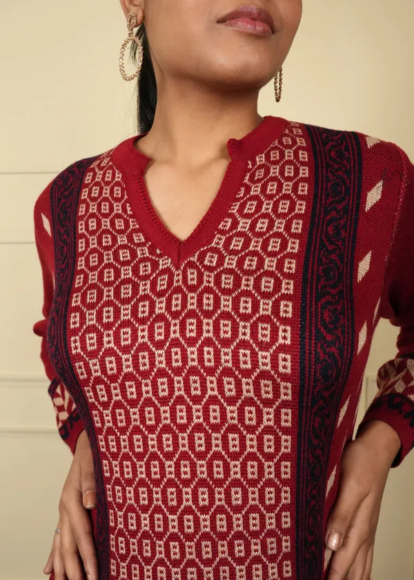 Maroon_&_Blue_Cotton_Silk_Kurta_Trouser_Woolen_Set_For_Women