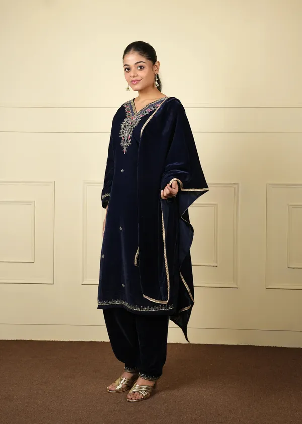 Teal_Blue_Teal_Georgette_Velvet_Kurti_Set_For_Women
