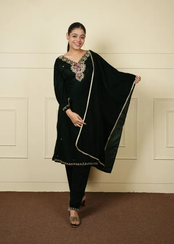 Bottle_Green_Velvet_Kurti_Set_For_Women