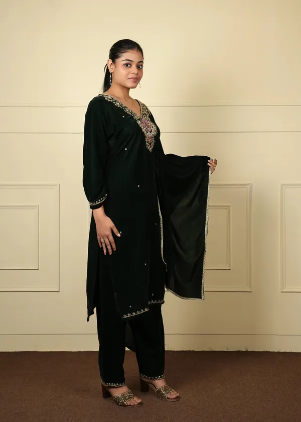 Bottle_Green_Velvet_Kurti_Set_For_Women