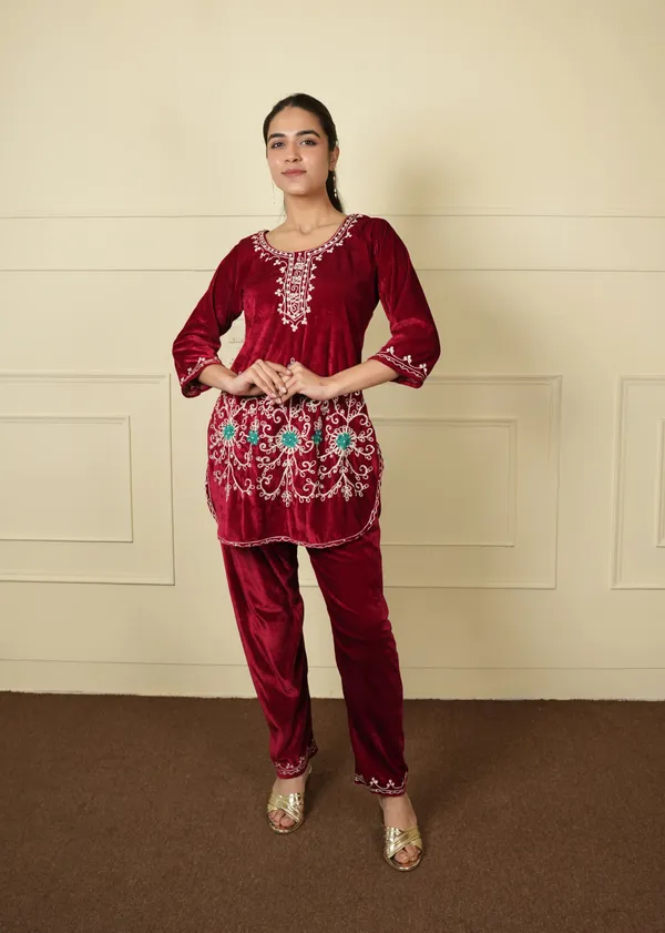 Maroon_Pashmina_Kurti_Pant_Velvet_Co-Ord_Set_For_Women