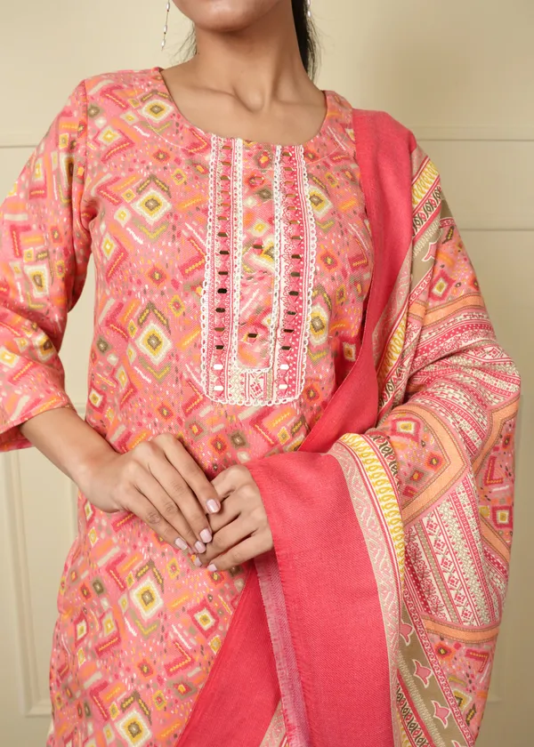 Pink_Gajri_Velvet_Stretchable_Pashmina_Kurti_Set_For_Women