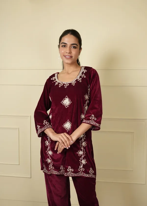 Pashmina_Kurti_Pant_Velvet_Co-Ord_Set_For_Women