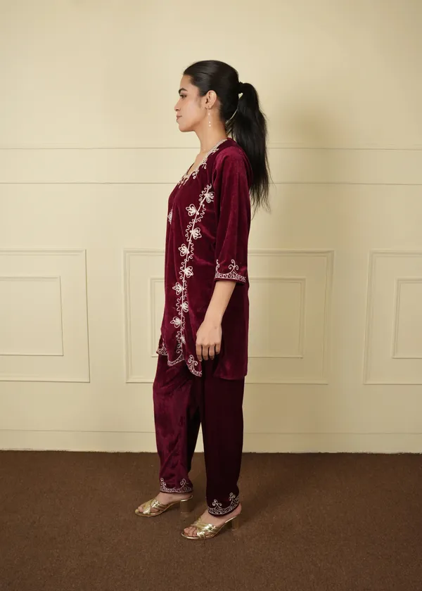 Pashmina_Kurti_Pant_Velvet_Co-Ord_Set_For_Women