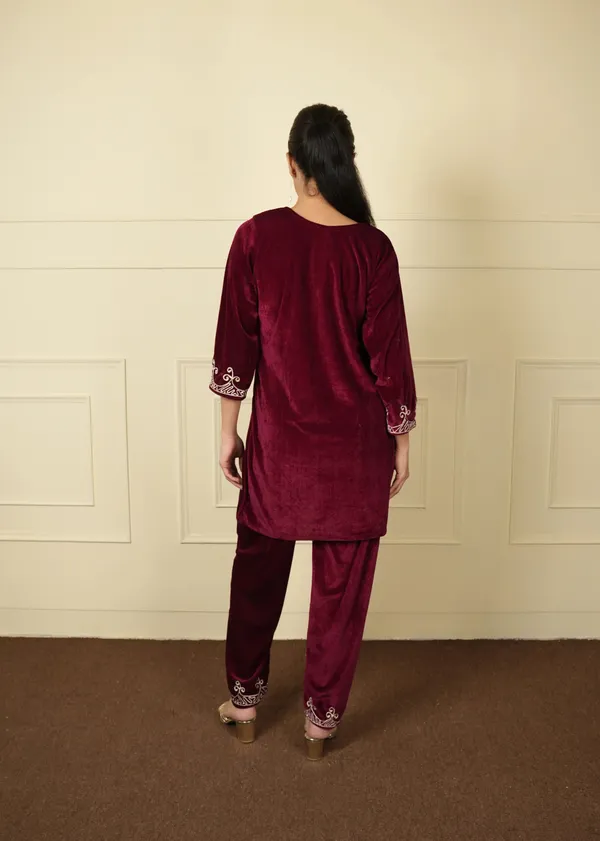 Pashmina_Kurti_Pant_Velvet_Co-Ord_Set_For_Women