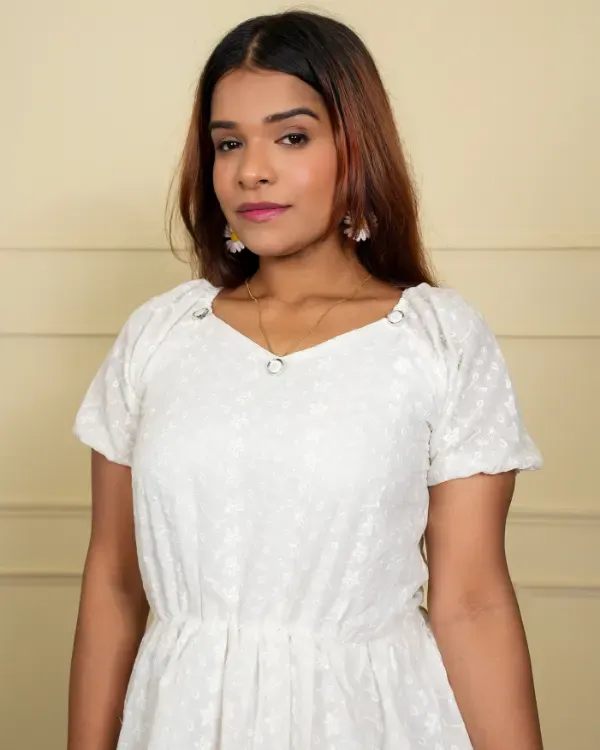 Classic_White_Puff-Sleeve_Midi_Dress_For_Women