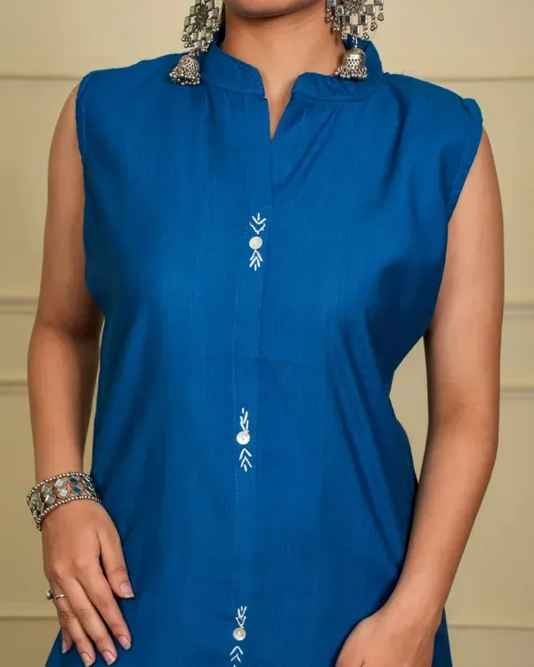 Teal_Blue_Solid_Sleeveless_Co-Ord_Set_With_Minimal_Embroidery_For_Women