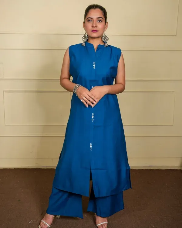 Teal_Blue_Solid_Sleeveless_Co-Ord_Set_With_Minimal_Embroidery_For_Women