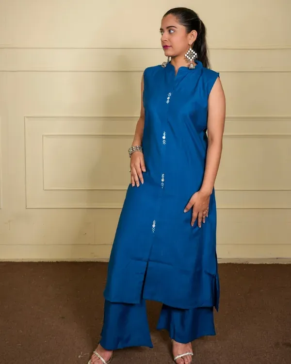 Teal_Blue_Solid_Sleeveless_Co-Ord_Set_With_Minimal_Embroidery_For_Women