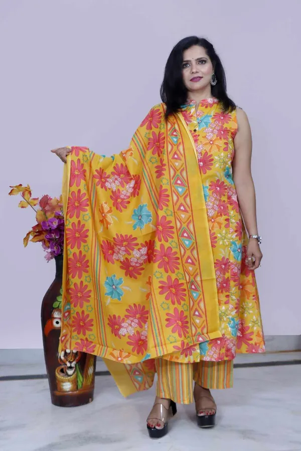 Yellow_Floral_Printed_Suit_Set_With_Dupatta_For_Women