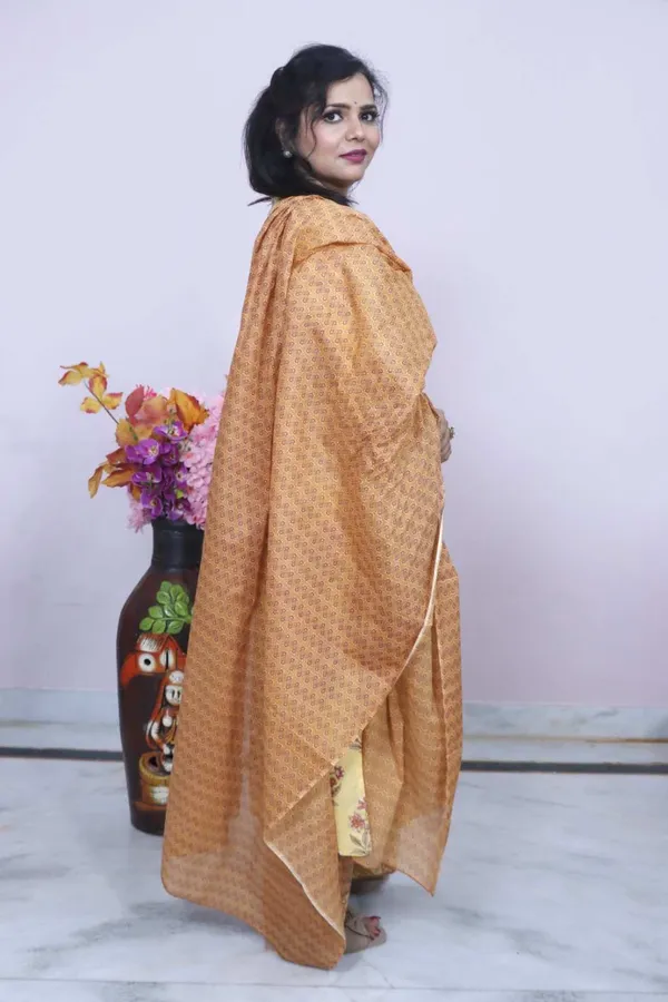 Yellow_Printed_Cotton_Suit_Set_With_Dupatta_For_Women
