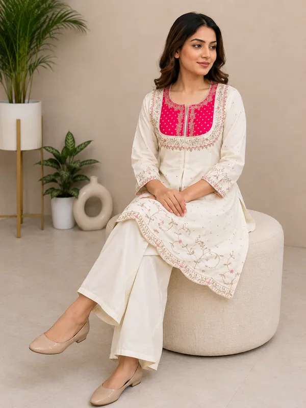 Off_White_Embroidered_Kurta_Set_For_Women