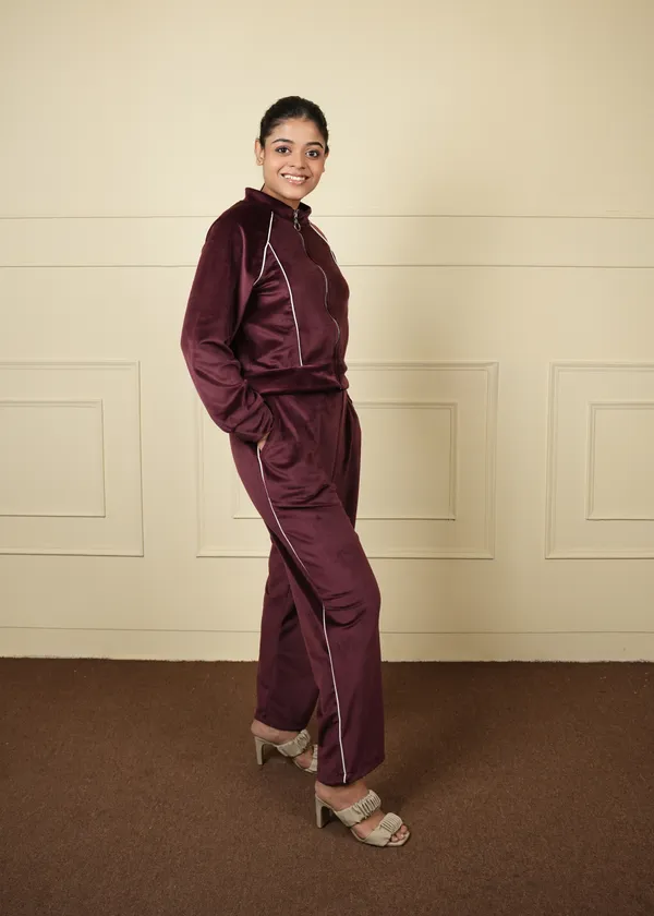 Wine_Trendy_Design_Velvet_Crop_Zipper_Jacket_Co-Ord_Set_For_Women