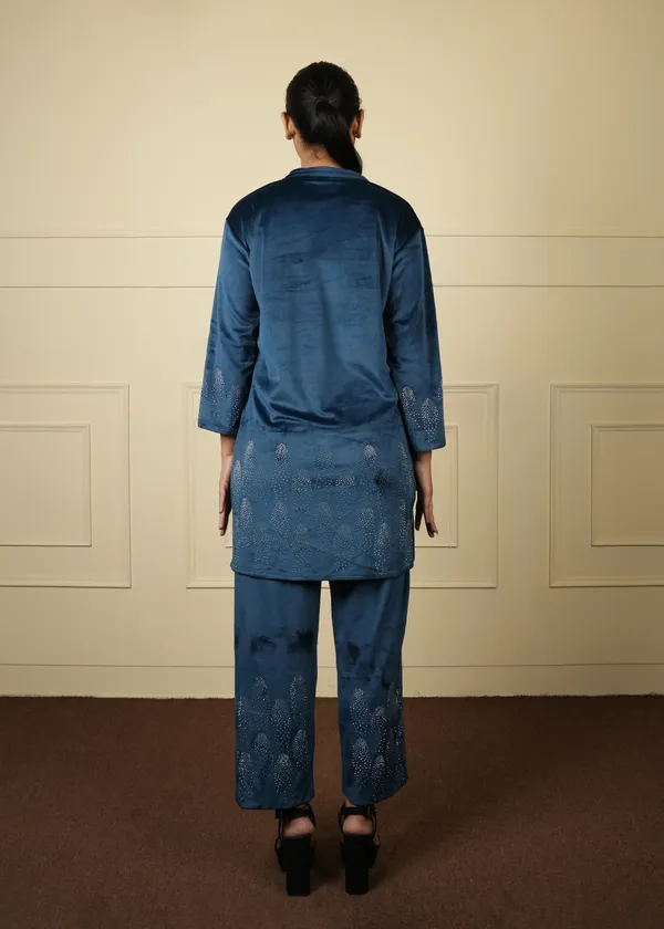 Teal_Blue_Velvet_Long_Jacket_Cum_Kurti_Trouser_Set_For_Women