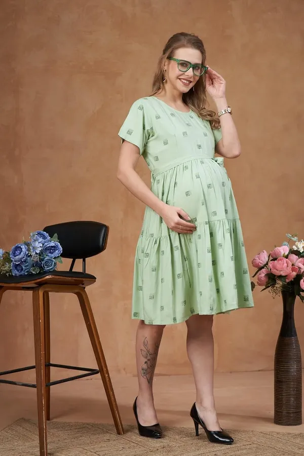 Pista_Green_Woven_Short_Flutter_Sleeves_Gemotrical_Printed_Maternity_Dress_With_Pocket_&_Concealed_Zipper_For_Women
