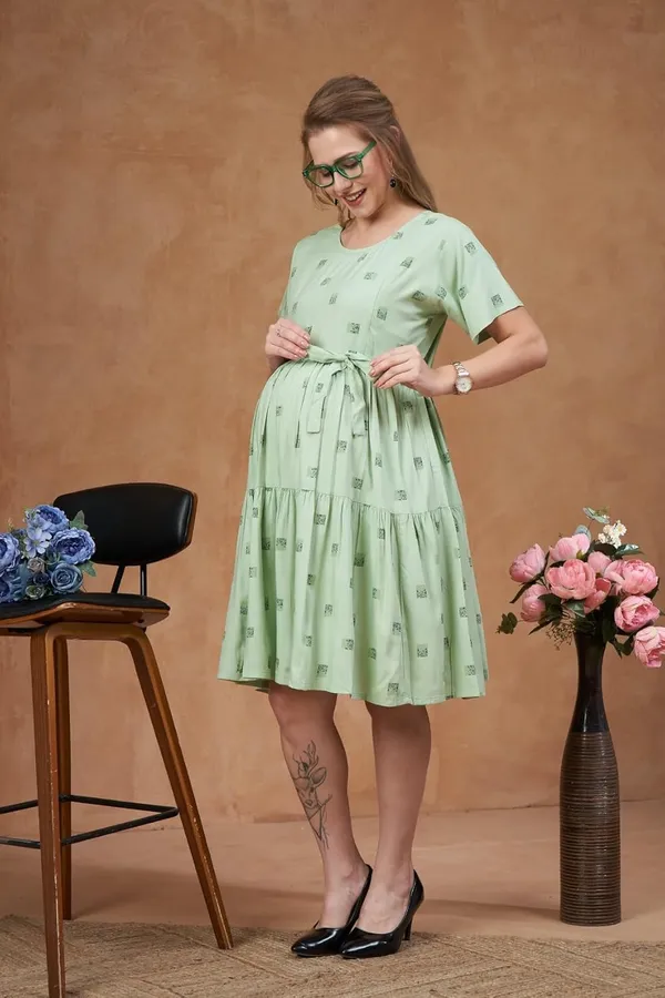 Pista_Green_Woven_Short_Flutter_Sleeves_Gemotrical_Printed_Maternity_Dress_With_Pocket_&_Concealed_Zipper_For_Women