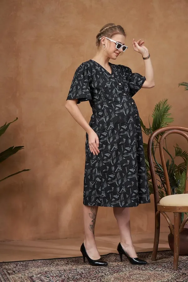 Woven_Short_Puffed_Sleeves_Gemotrical_Printed_Maternity_Dress_with_Pocket_&_Concealed_Zipper