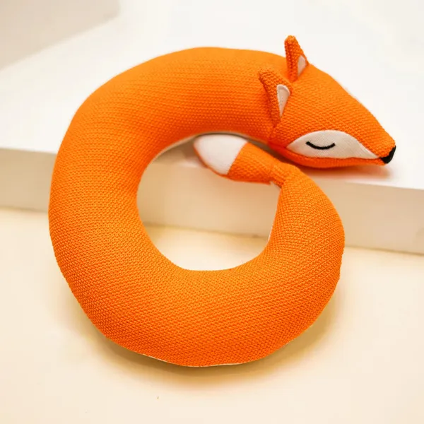 Multicolor_Furry_Castle_Knitted_Crab_And_Round_Fox_Combo